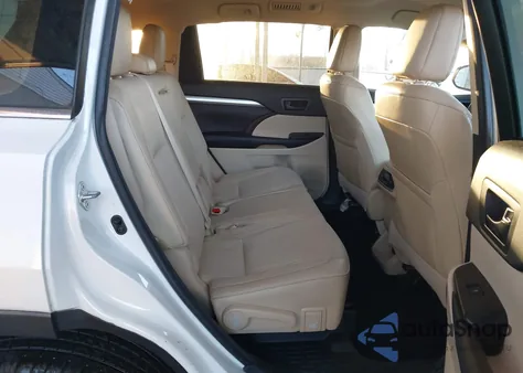 2016 Toyota Highlander Le Plus V6 from USA, damaged, VIN 5TDBKRFH8GS324499